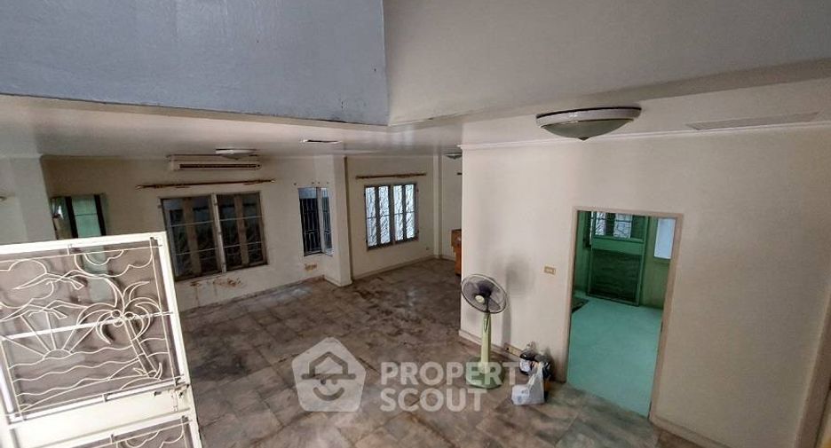 For sale 3 bedrooms house in Khlong Sam Wa, Bangkok