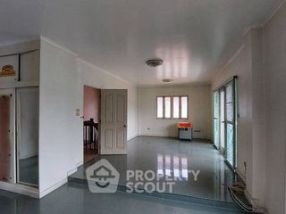For sale 3 bedrooms house in Khlong Sam Wa, Bangkok