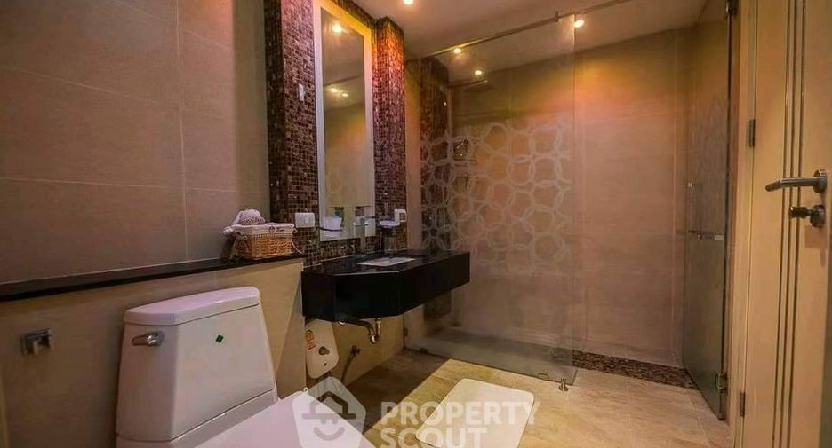 For sale 2 bedrooms condo in Pratumnak, Pattaya