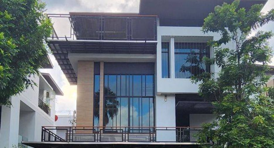 For sale 3 bedrooms house in Bueng Kum, Bangkok