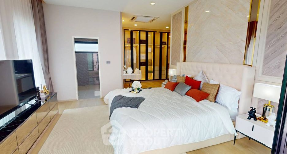 For sale 4 bedrooms villa in Huay Yai, Pattaya