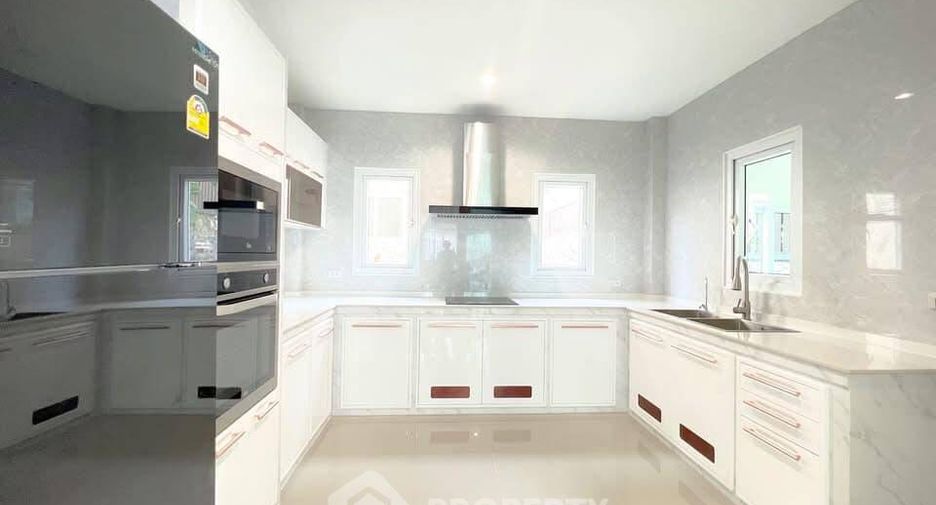 For rent and for sale 3 bedrooms house in East Pattaya, Pattaya
