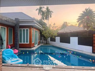 Casa en venta de 4 habitaciones en Bang Lamung, Chonburi