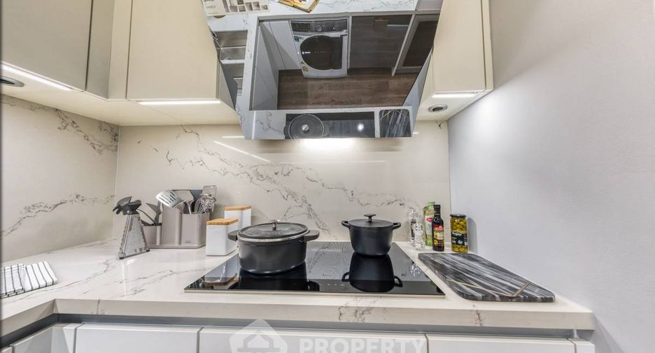 For sale 3 bedrooms condo in Khlong Toei, Bangkok