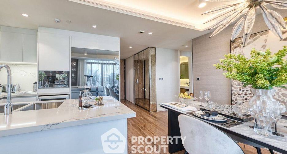 For sale 2 bedrooms condo in Khlong Toei, Bangkok