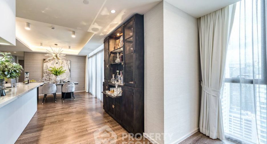 For sale 2 bedrooms condo in Khlong Toei, Bangkok