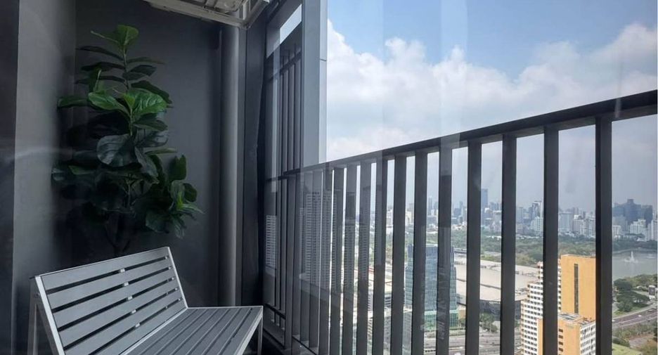 For rent 2 bedrooms condo in Khlong Toei, Bangkok