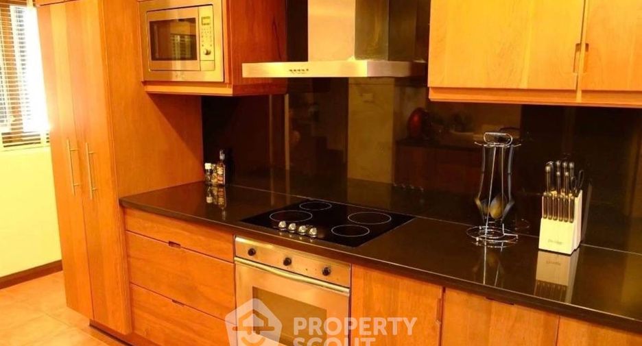 For sale 5 bedrooms house in Sattahip, Chonburi