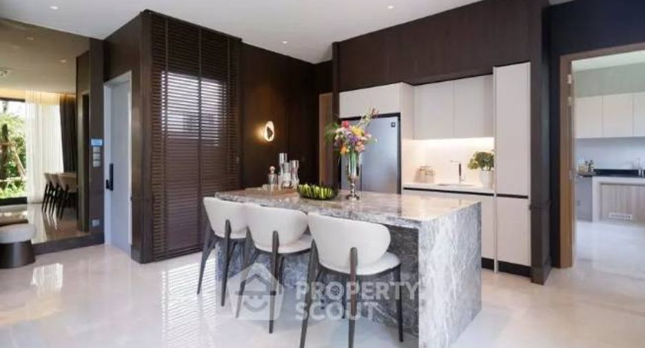 For sale 4 bedrooms house in Phasi Charoen, Bangkok