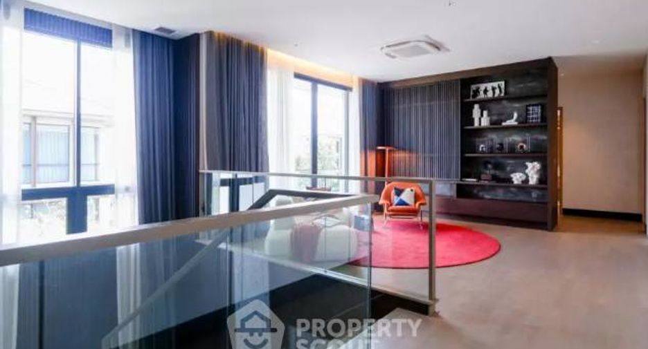 For sale 4 bedrooms house in Phasi Charoen, Bangkok