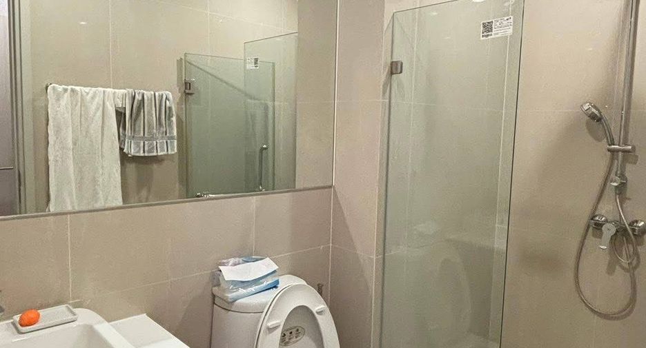 For sale 2 bedrooms condo in Huai Khwang, Bangkok