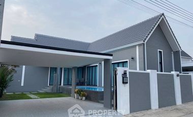 For rent 3 bedrooms villa in East Pattaya, Pattaya
