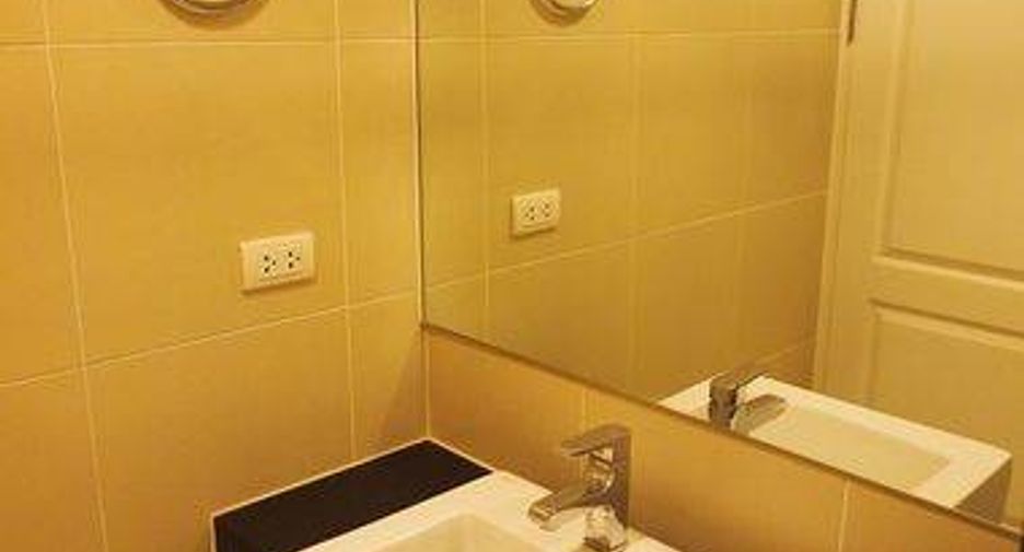 For rent 1 bed condo in Huai Khwang, Bangkok