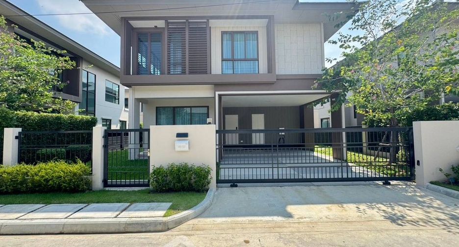 For rent 4 bedrooms house in Bang Kapi, Bangkok