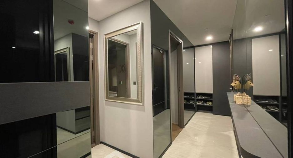 For rent 2 bedrooms condo in Bang Rak, Bangkok