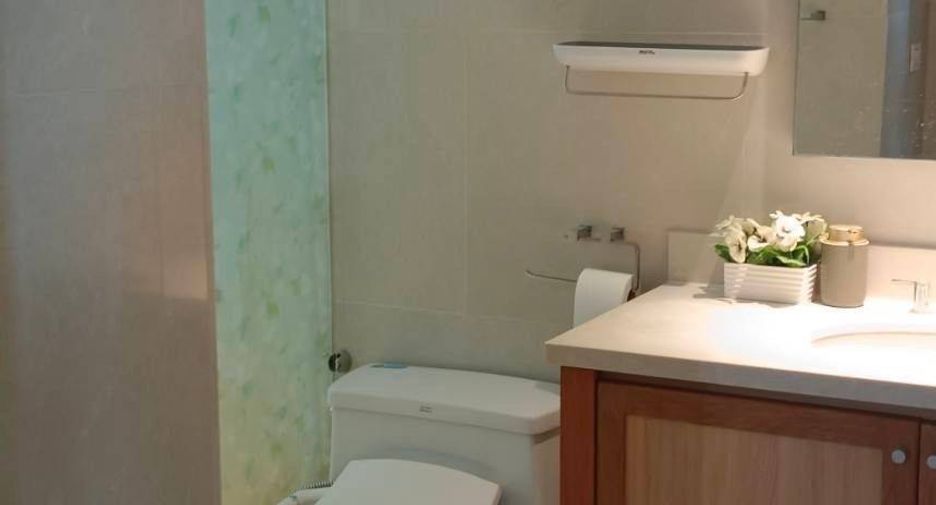 For rent and for sale 1 bed condo in Khlong Toei, Bangkok