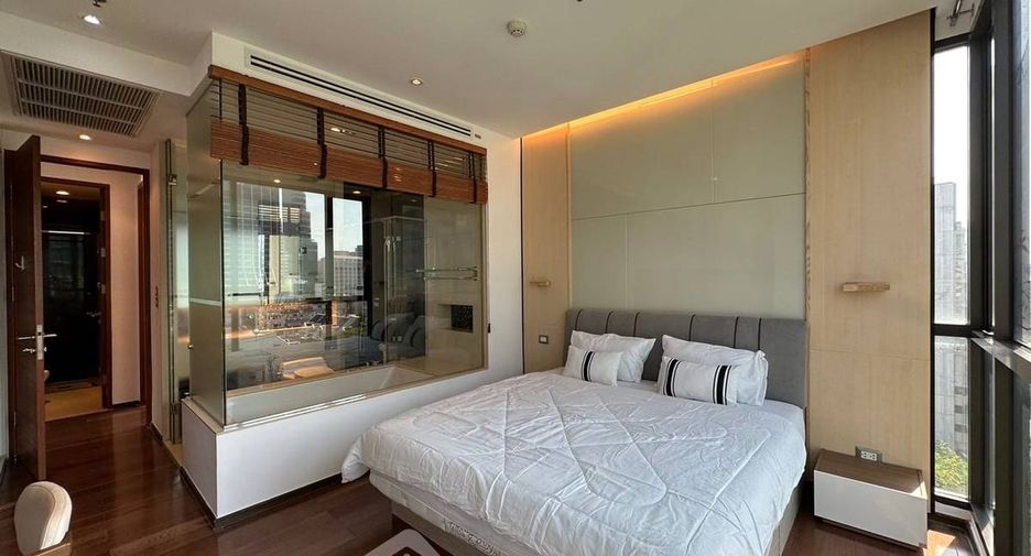 For rent 2 bedrooms condo in Khlong Toei, Bangkok