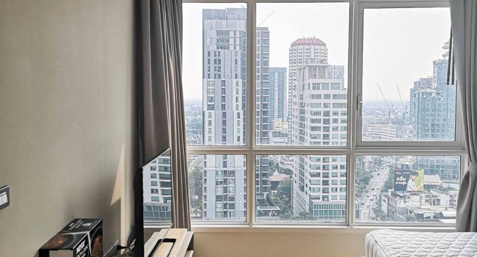 For rent 1 bed condo in Watthana, Bangkok