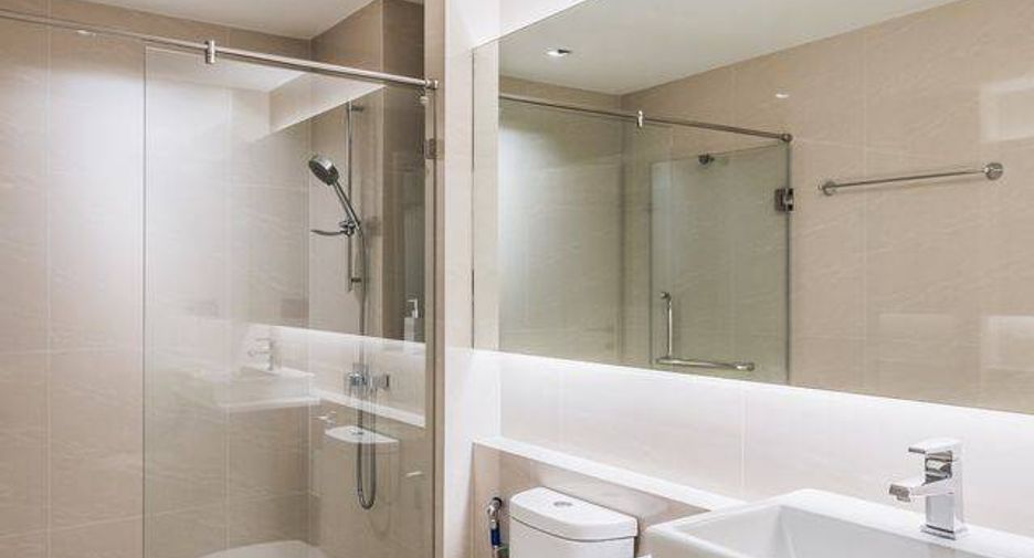 For rent 2 bedrooms condo in Khlong Toei, Bangkok
