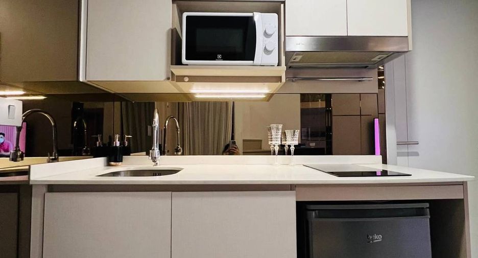 For rent 1 bed condo in Sathon, Bangkok