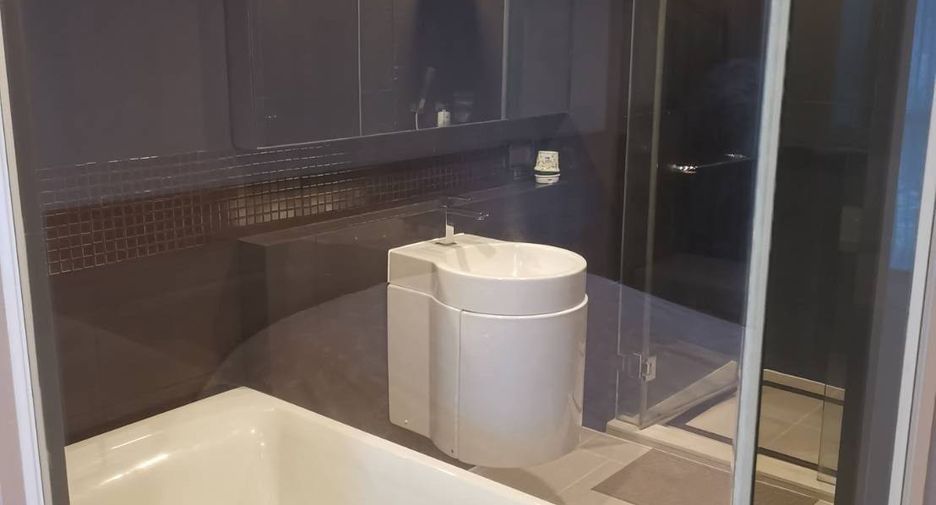 For rent 1 bed condo in Sathon, Bangkok