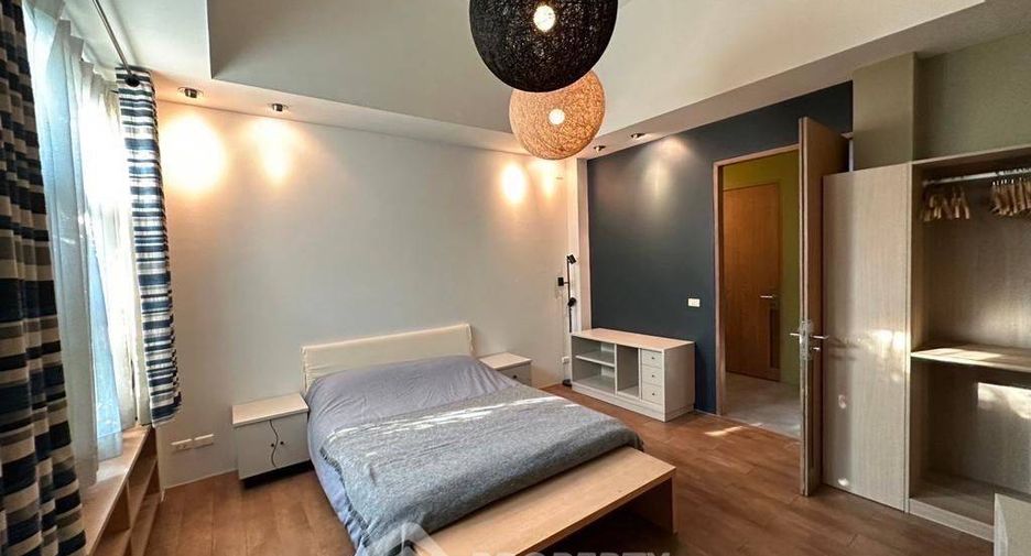 For rent 4 bedrooms house in Lat Phrao, Bangkok
