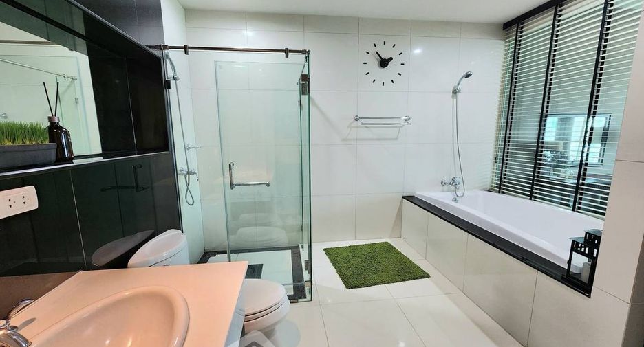 For rent 1 bed condo in Pathum Wan, Bangkok