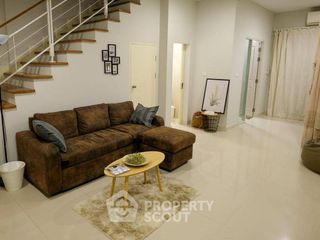 For rent 3 bedrooms townhouse in Chom Thong, Bangkok