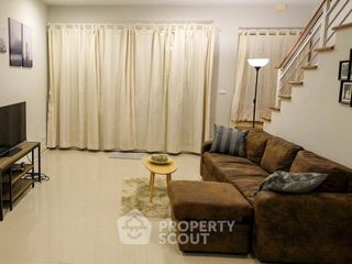 For rent 3 bedrooms townhouse in Chom Thong, Bangkok