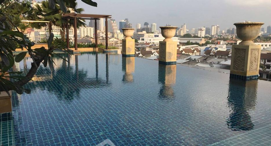 Condo en alquiler de 2 habitaciones en Khlong Toei, Bangkok