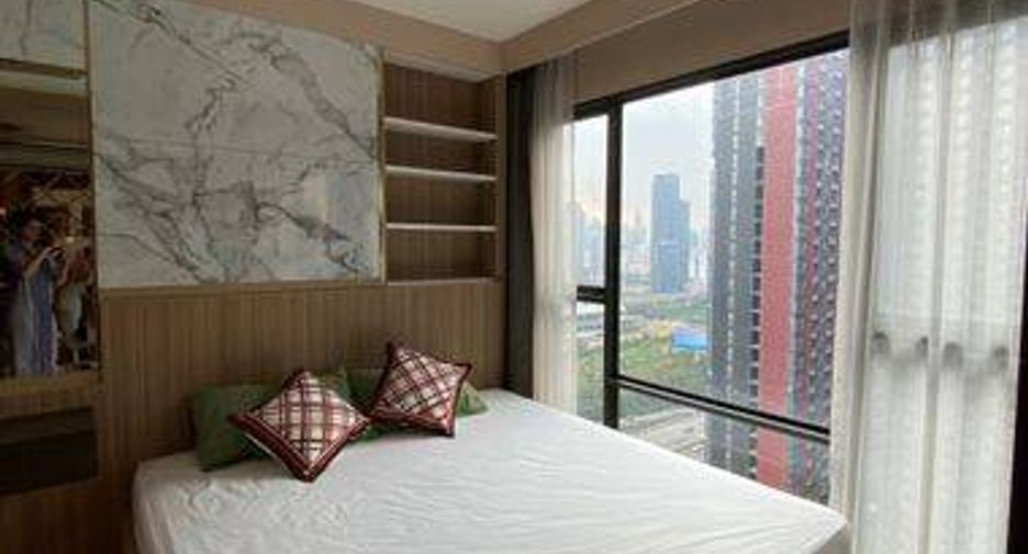 For rent 2 bedrooms condo in Huai Khwang, Bangkok