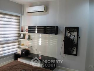 For rent 2 bedrooms condo in Huai Khwang, Bangkok
