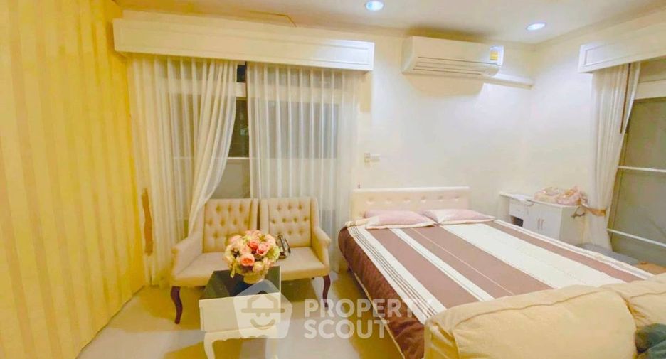 À louer 4 chambres maison à East Pattaya, Pattaya