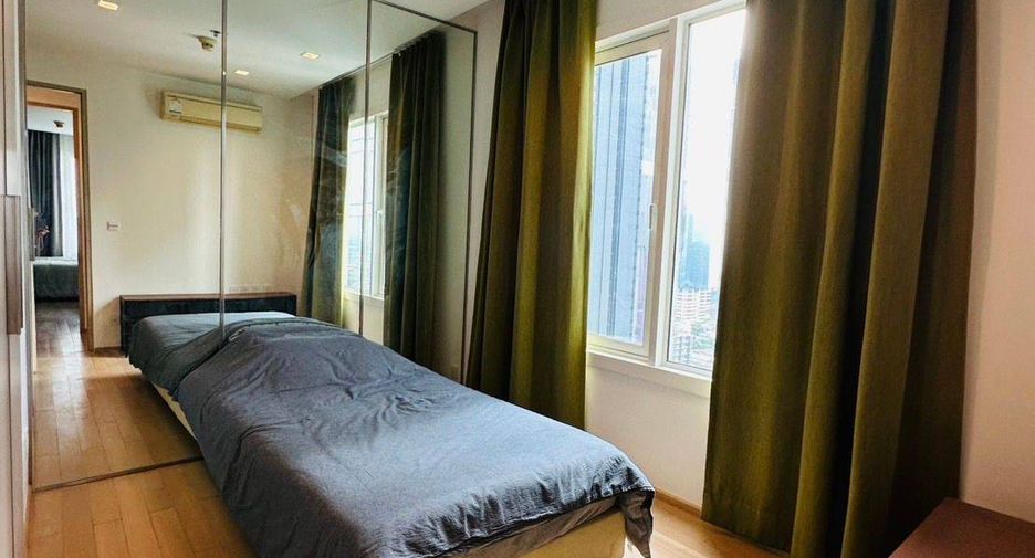 For rent 2 bedrooms condo in Khlong Toei, Bangkok