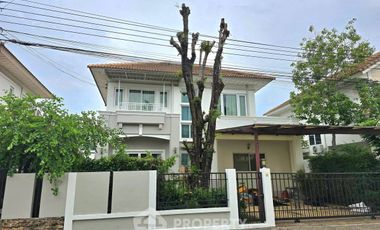 Haus zur Miete mit 4 Zimmer in Lat Krabang, Bangkok