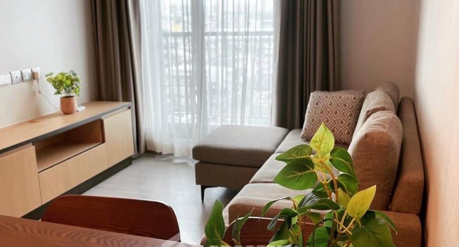 For rent 2 bedrooms condo in Phra Khanong, Bangkok