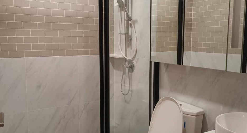 For rent 1 bed condo in Ratchathewi, Bangkok