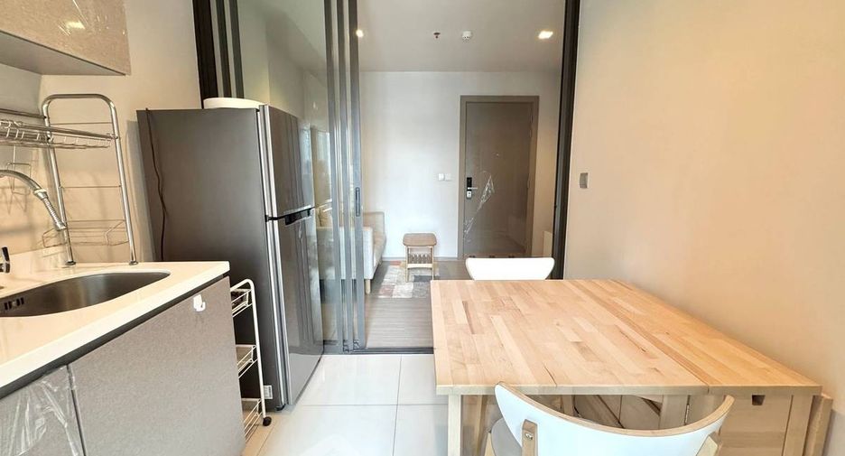 For rent 1 bed condo in Huai Khwang, Bangkok