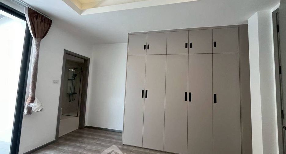 For sale 4 bedrooms house in Bang Lamung, Chonburi