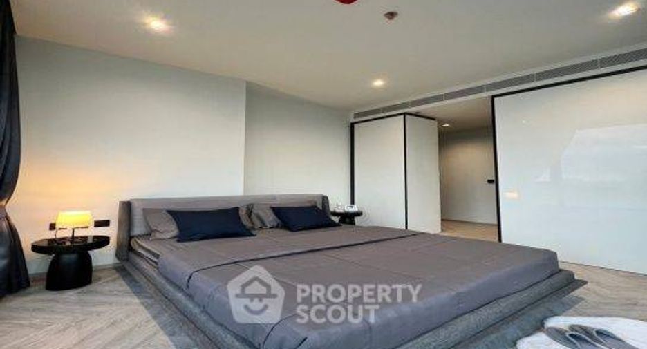 For rent 2 bedrooms condo in Khlong San, Bangkok