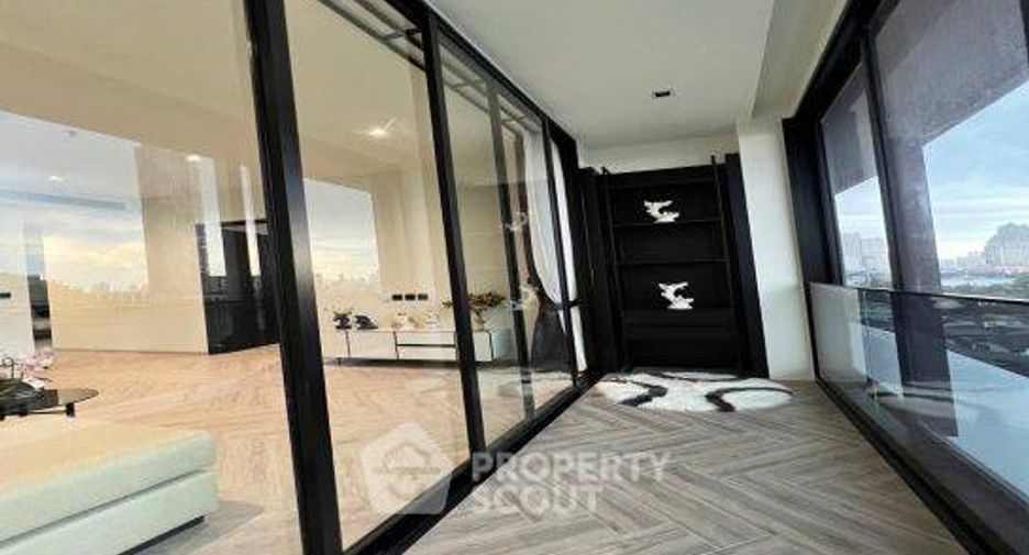 For rent 2 bedrooms condo in Khlong San, Bangkok