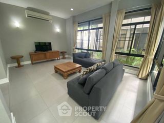For rent 3 bedrooms house in Khlong Toei, Bangkok