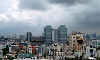 For rent 1 bed condo in Huai Khwang, Bangkok