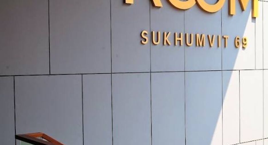 For sale 2 bedrooms condo in Khlong Toei, Bangkok
