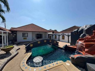 Casa en alquiler de 3 habitaciones en Bang Saray, Pattaya