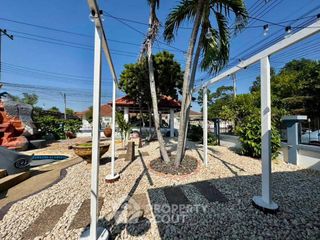 Casa en alquiler de 3 habitaciones en Bang Saray, Pattaya