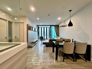 For sale 2 ベッドルーム condo in Khlong San, Bangkok