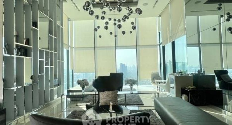 For sale 2 bedrooms condo in Khlong Toei, Bangkok