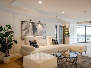 For sale 3 bedrooms condo in Khlong Toei, Bangkok