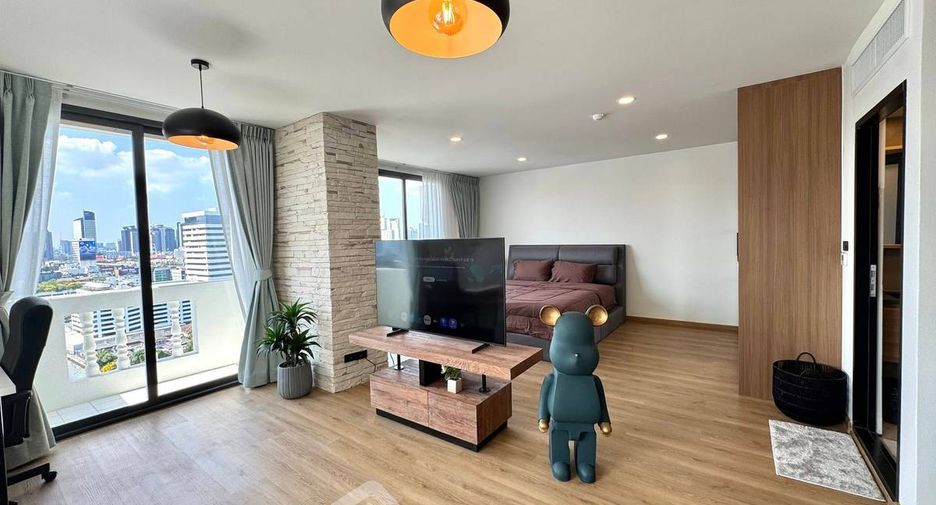 For sale 1 bed condo in Watthana, Bangkok
